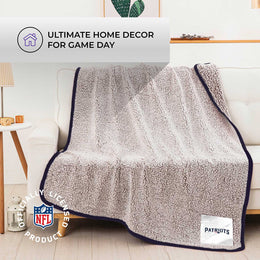 New England Patriots NFL Silk Touch Sherpa Throw Blanket - Navy